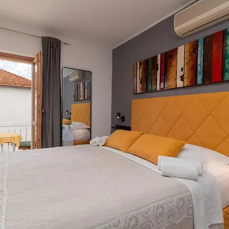 Classy Double With Balcony Гостевой дом Трогир