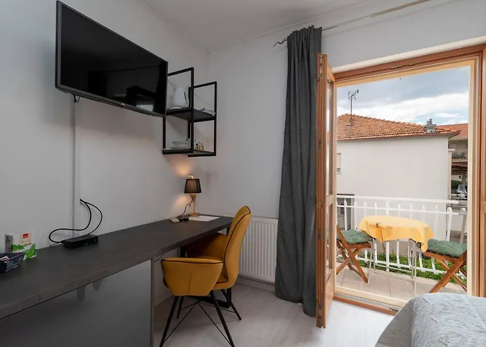 Classy Double With Balcony Penzion 3*