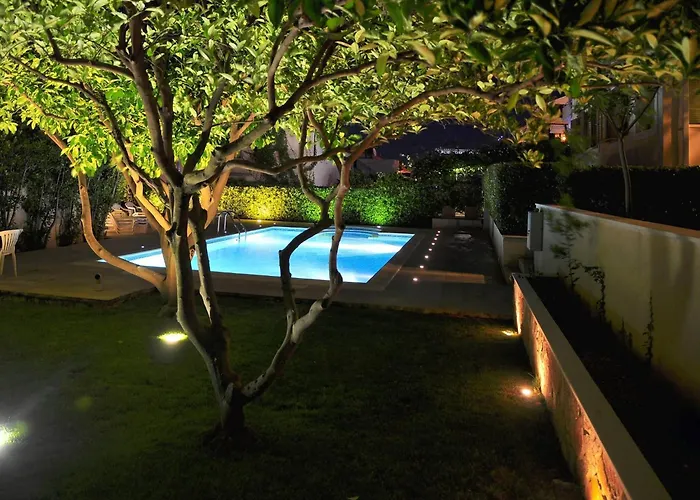 Konukevi Classy Double With Balcony 3*